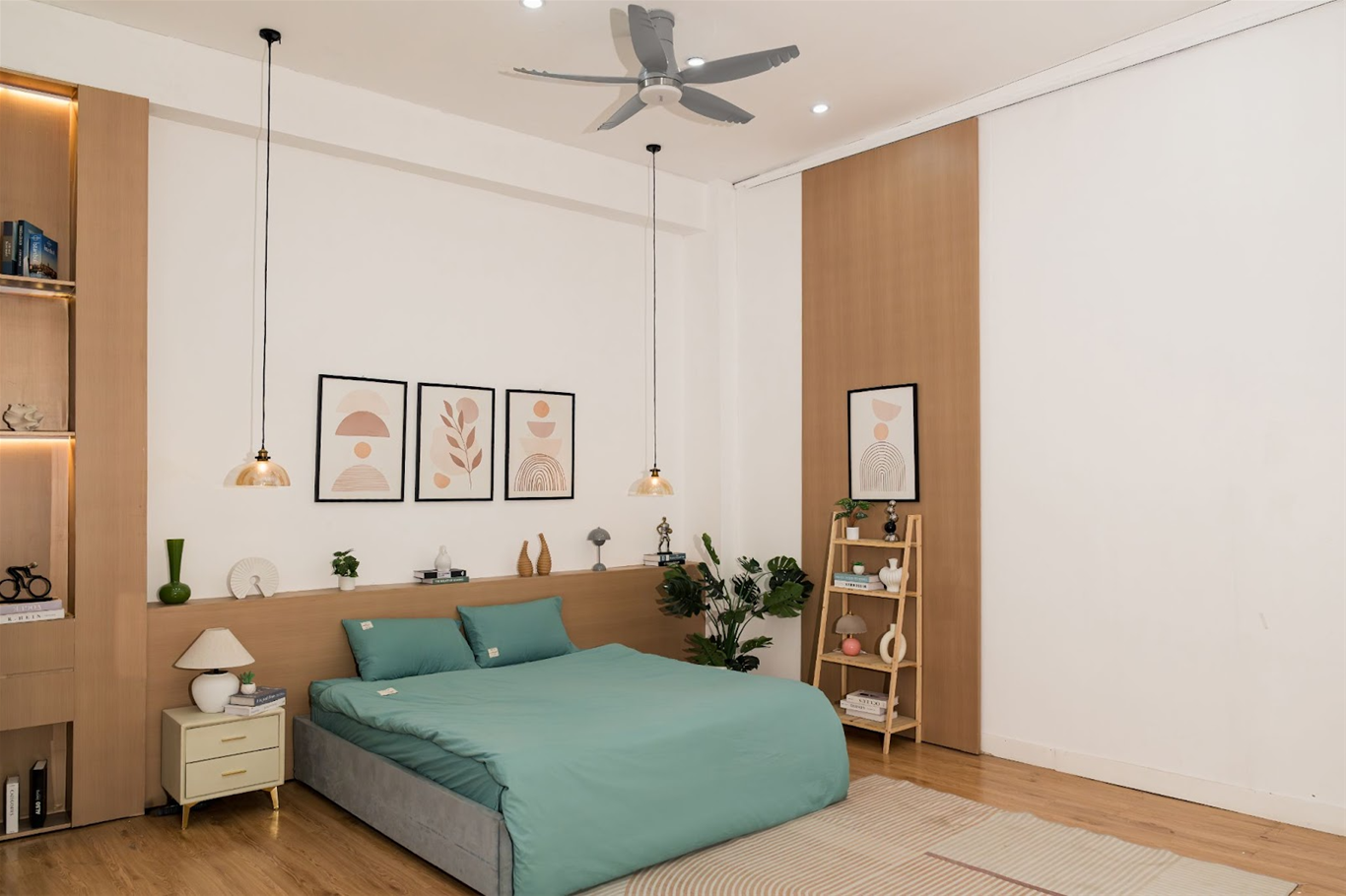 Nên lắp quạt trần phòng ngủ vì giúp lưu thông không khí tốt, tốt cho sức khỏe và giấc ngủ