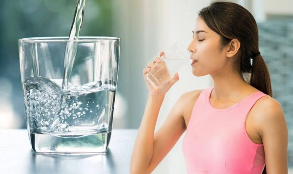 Nước từ máy lọc nước
