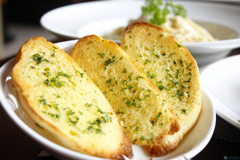 Bánh mì nướng bơ tỏi