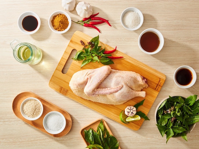 Các nguyên liệu thiết yếu làm món vịt nướng chao bằng nồi chiên không dầu gồm vịt, chao và các gia vị khác