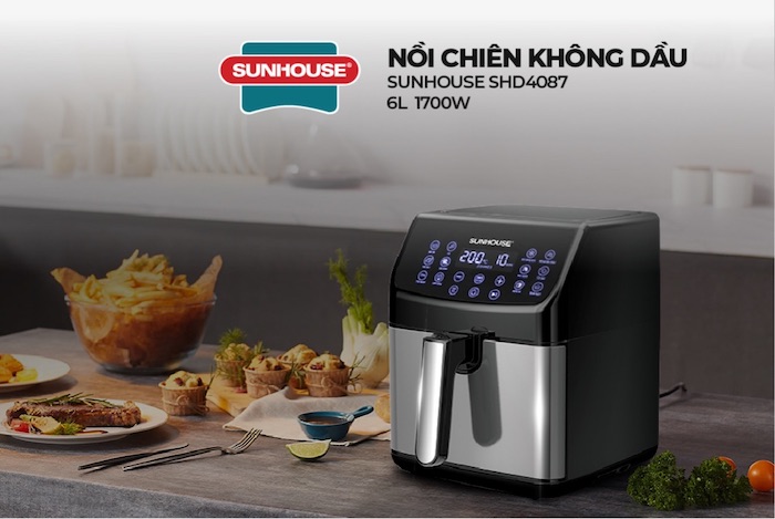 Rang yến mạch bằng nồi chiên không dầu SUNHOUSE có bảng điều khiển đơn giản và tiện lợi hơn