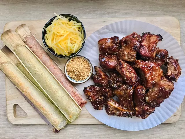 Món sườn nướng coca bằng nồi chiên không dầu có màu nâu sẫm bắt mắt