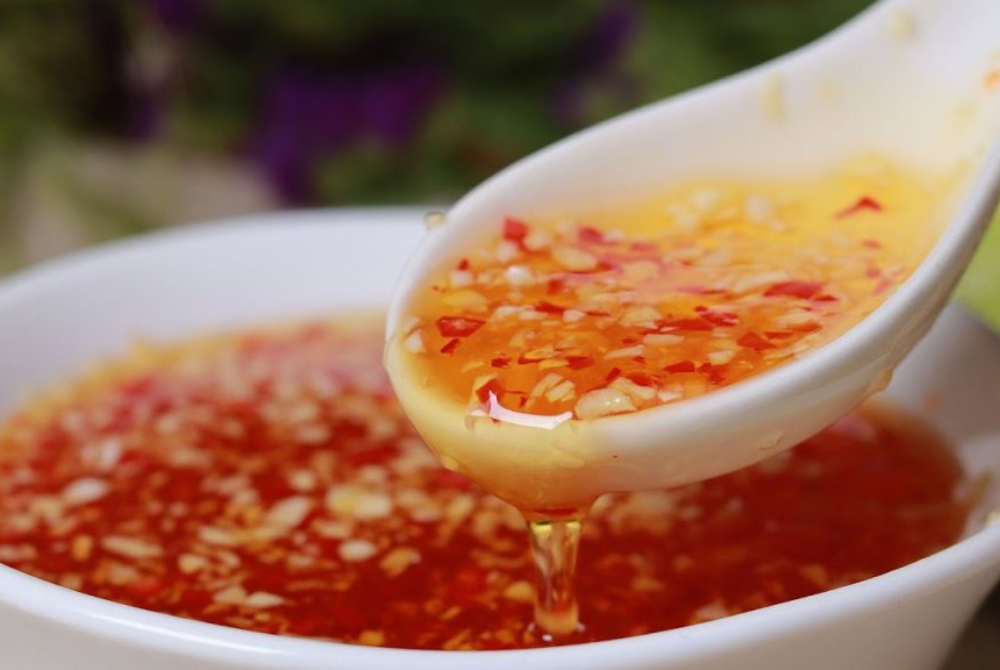 Nước mắm gừng sẽ giúp món cháo thịt vịt trở nên đậm đà và hấp dẫn hơn hẳn