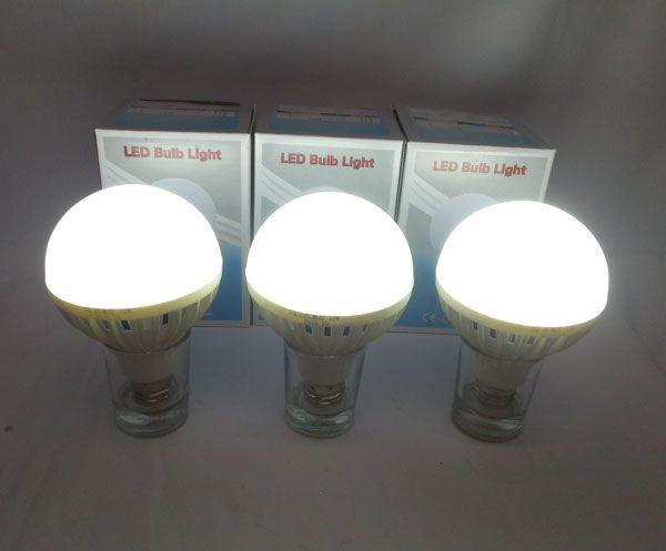 Có nhiều loại bóng đèn tích điện với công suất khác nhau