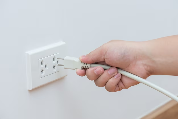Rút phích cắm ra khỏi ổ điện