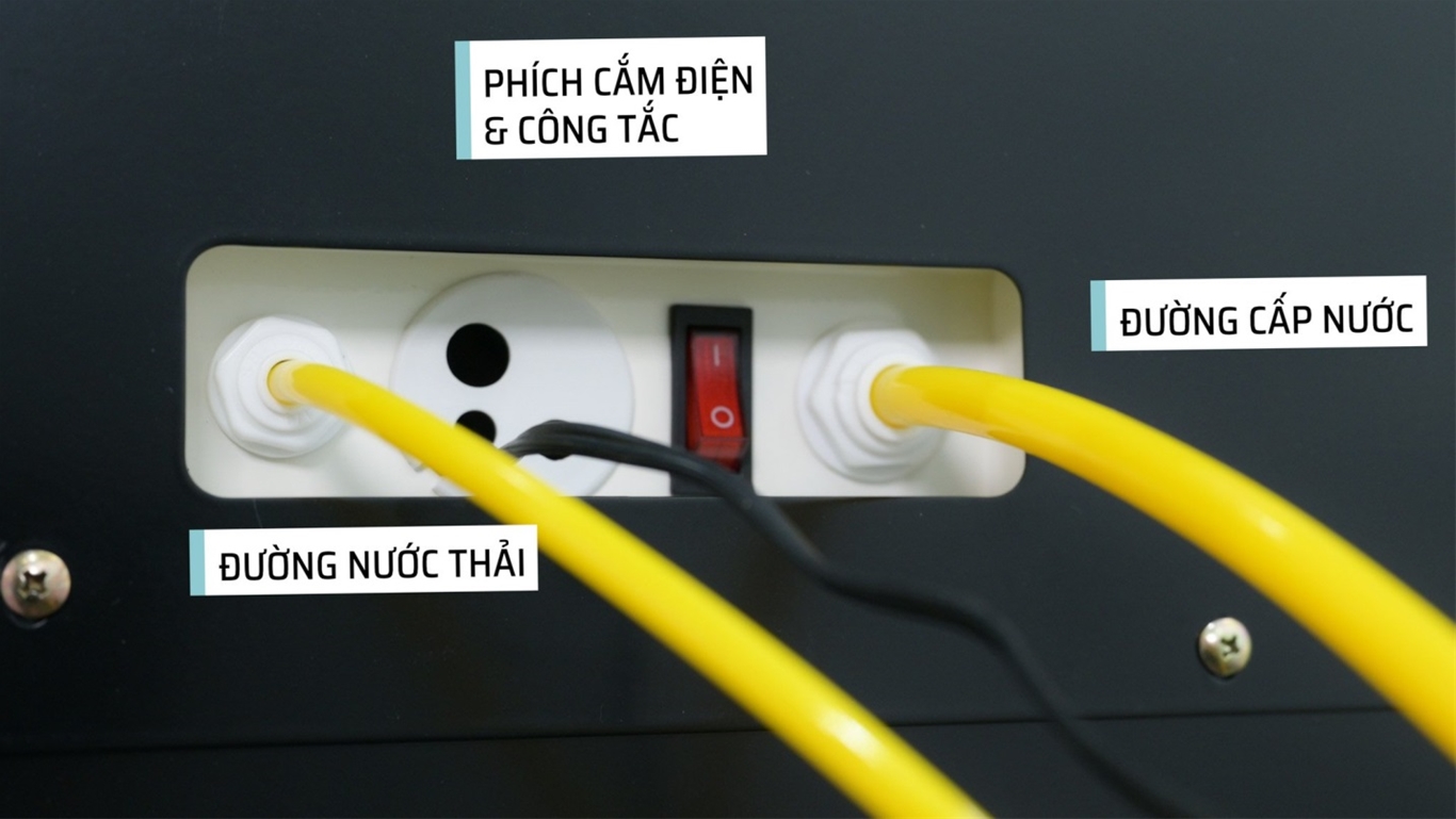 Trên tay máy lọc nước R.O 9 lõi SUNHOUSE SHA8817KP 15