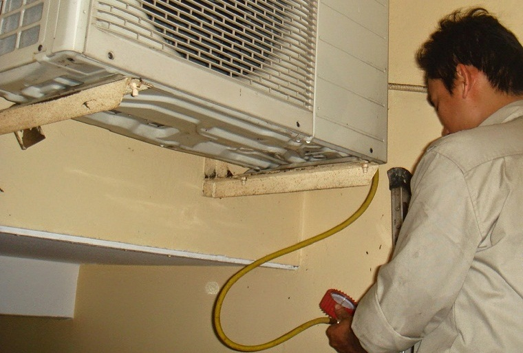 Điều hòa bị rò gas có nguy hiểm không? Cách khắc phục hiệu quả bạn cần biết 1